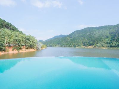 Dịch vụ phát sinh